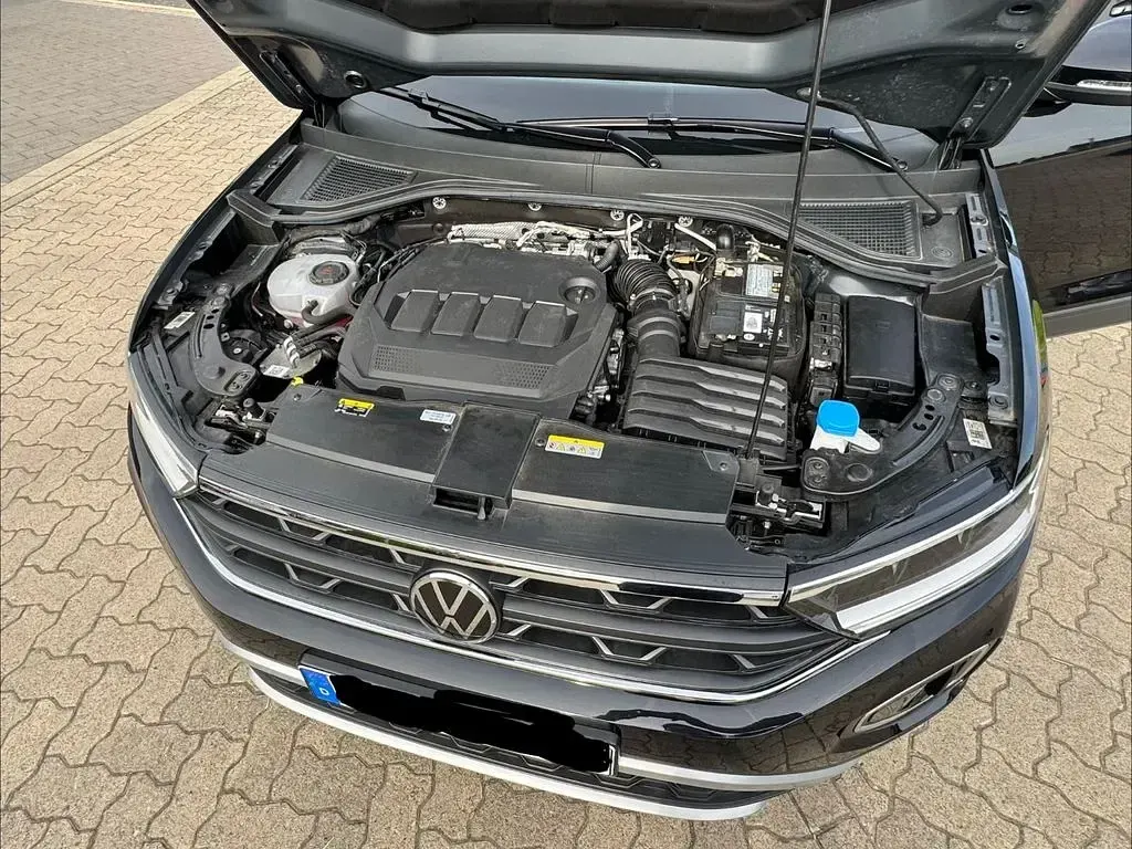 Gebraucht VW T-Roc Move 116 PS (85 kW) 2023 Schwarz SUV