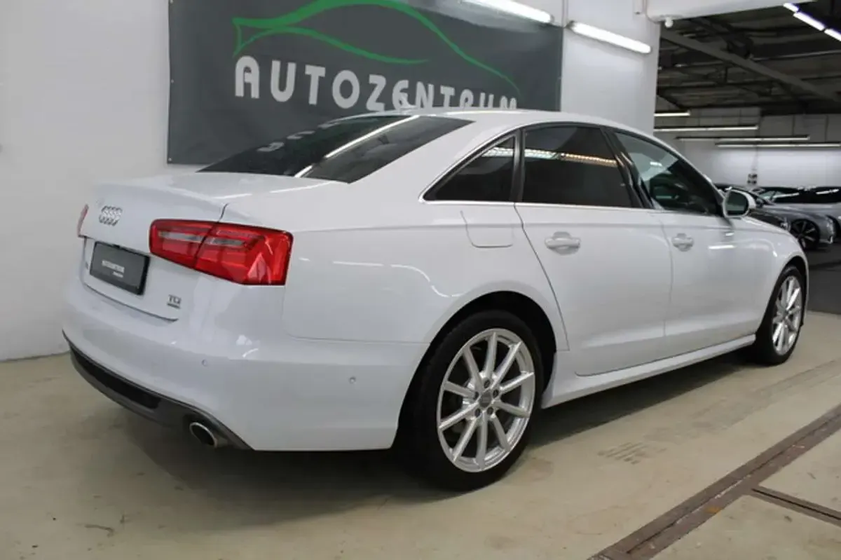 Gebraucht Audi A6 S-Line 204 PS (150 kW) 2014 Gletscherweiss Limousine