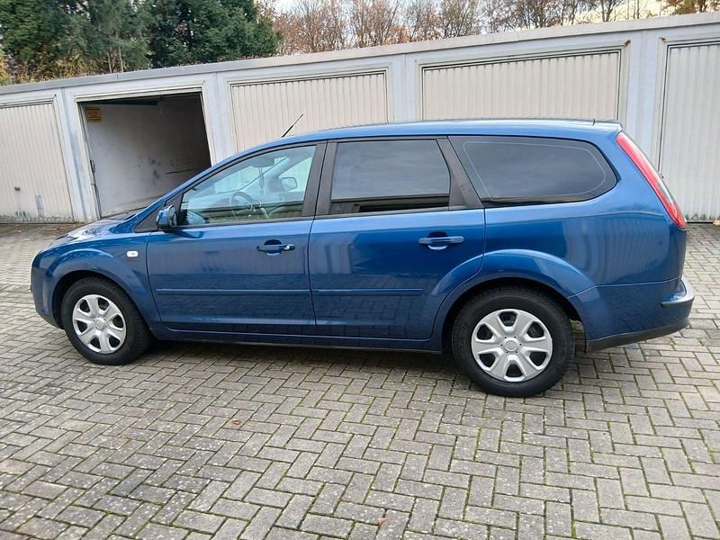 Blau Gebraucht 2007 Ford Focus Style Kombi | 3.250 € (Fairer Preis) - Bild 1/4