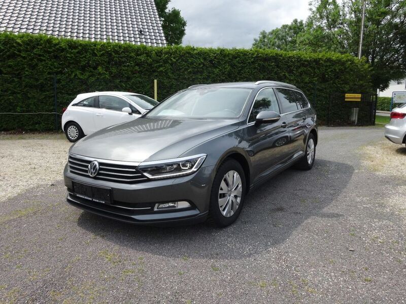 Gebraucht VW Passat Comfortline 190 PS (139 kW) 2015 Grau Limousine