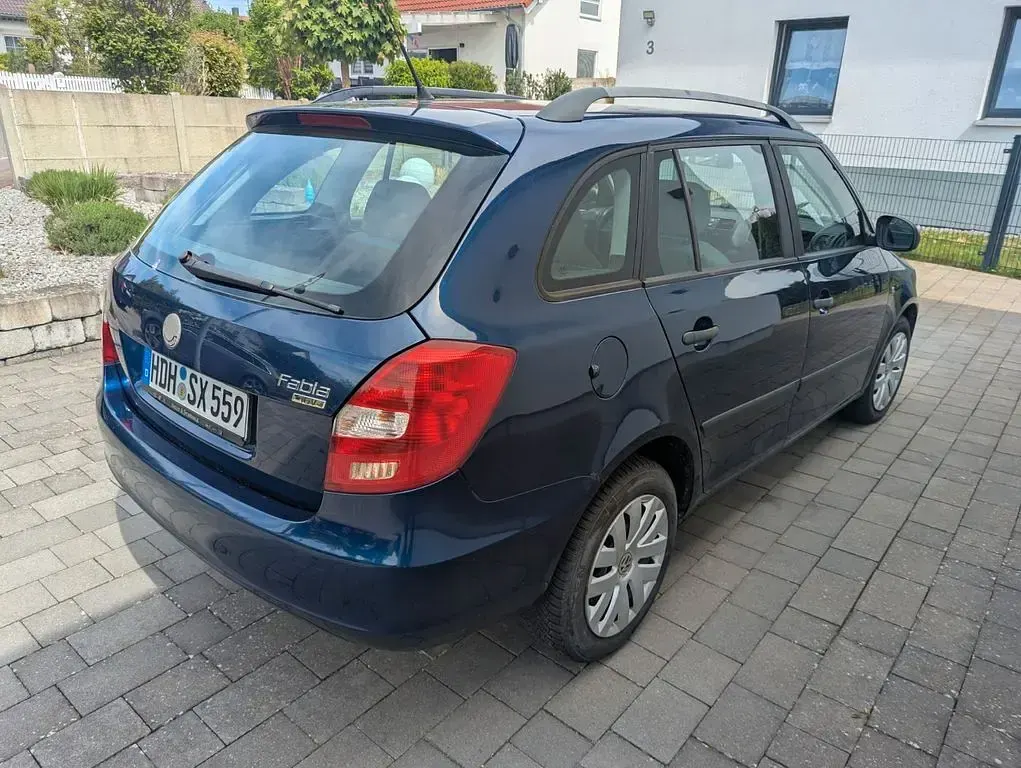 Gebraucht Skoda Fabia Classic 86 PS (63 kW) 2009 Blau Kombi
