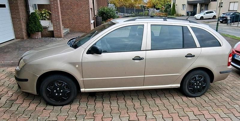 Gebraucht 2006 Skoda Fabia Kombi | 1.699 € - Bild 1/3
