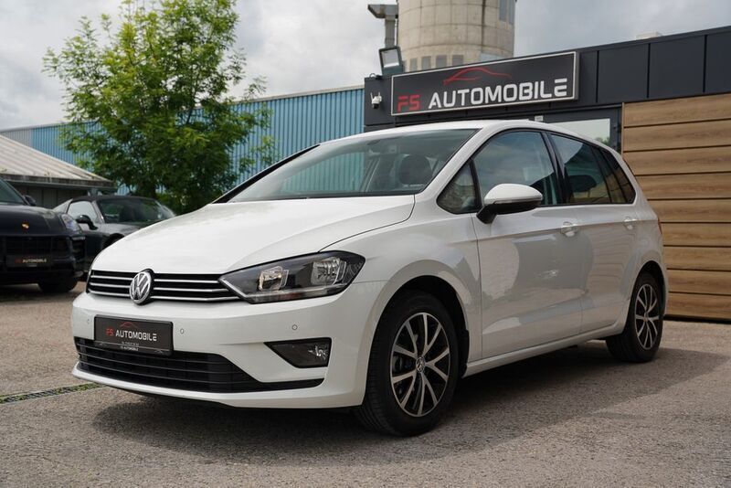 Weiß Gebraucht 2016 VW Golf Sportsvan Comfortline Van / Kleinbus | 14.900 € (Fairer Preis) - Bild 1/4