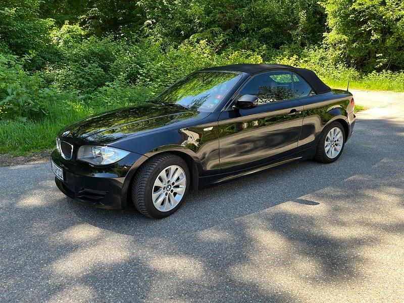 Schwarz Gebraucht 2010 BMW 118 Cabriolet Cabrio | 5.800 € (Etwas zu teuer) - Bild 1/4