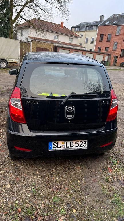 Gebraucht Hyundai i10 Classic 69 PS (50 kW) 2012 Schwarz Kleinwagen