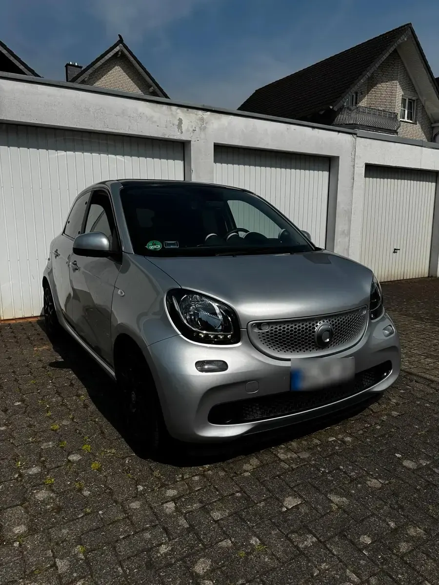 Używany Smart ForFour Prime 71 KM (52 kW) 2014 Srebrny Hatchback