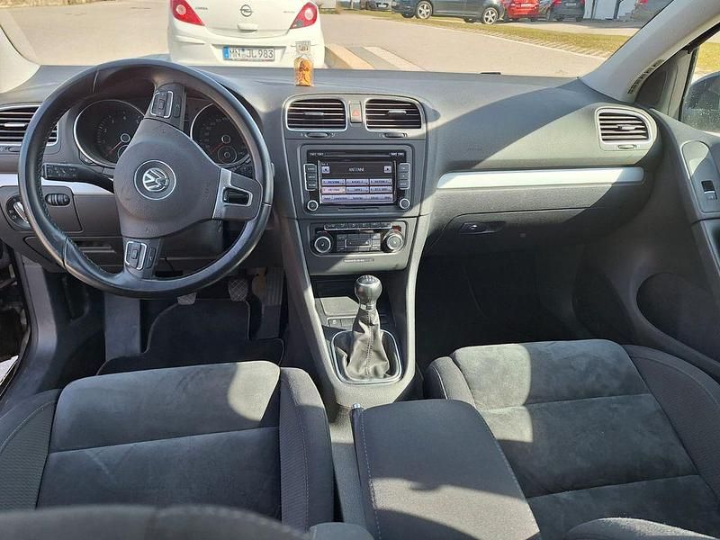 Gebraucht VW Golf VI Highline 122 PS (89 kW) 2011 Schwarz Kleinwagen