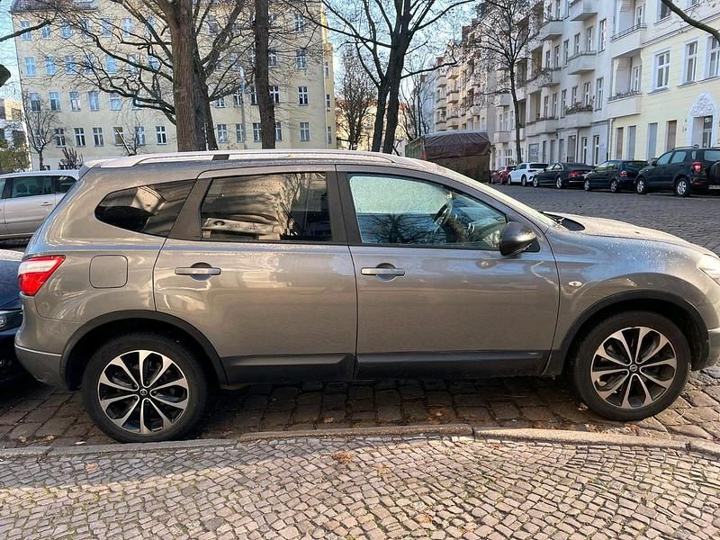 Grau Gebraucht 2011 Nissan Qashqai SUV | 4.500 € (Superpreis) - Bild 1/4