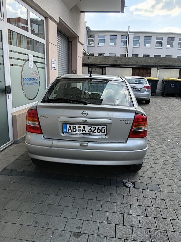 Gebraucht Opel Astra 84 PS (61 kW) 2001 Grau Limousine