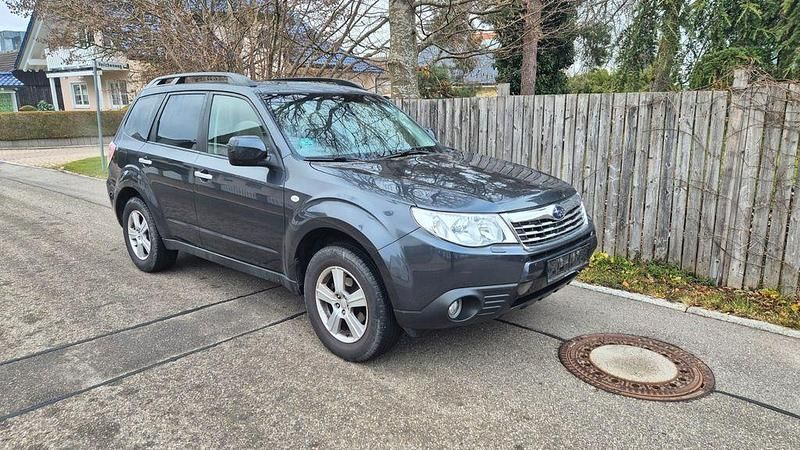 Grau Gebraucht 2009 Subaru Forester SUV | 5.950 € (Superpreis) - Bild 1/4