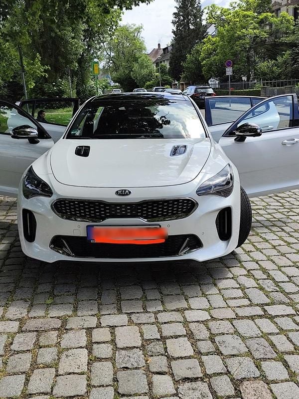Gebraucht Kia Stinger Exclusive 200 PS (147 kW) 2018 Weiß Kleinwagen