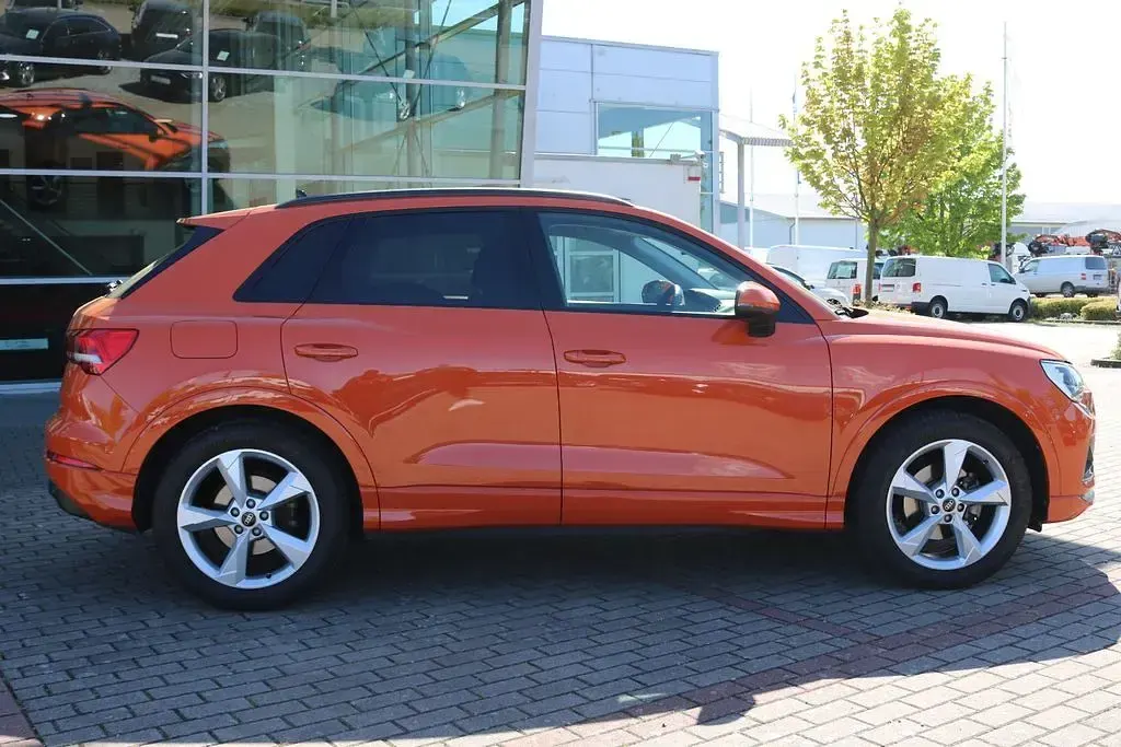 Gebraucht Audi Q3 Advanced Plus 150 PS (110 kW) 2023 Orange SUV