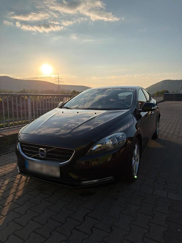 Gebraucht Volvo V40 115 PS (84 kW) 2014 Schwarz Kombi