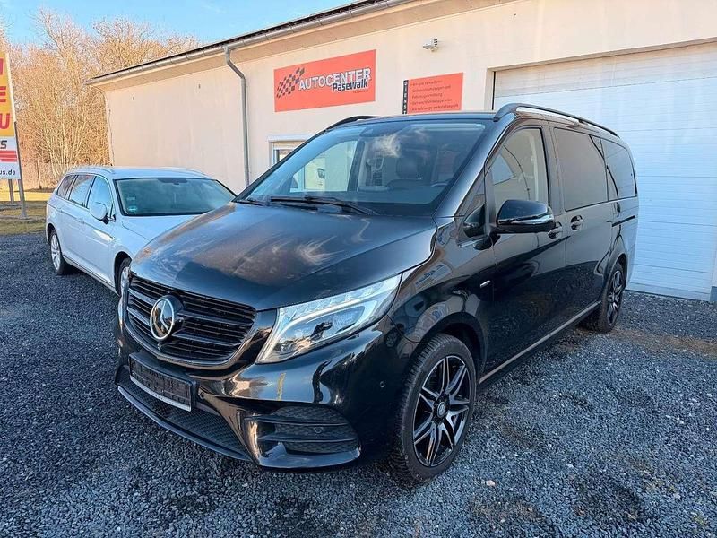 Gebraucht Mercedes V220 Edition 190 PS (139 kW) 2017 Obsidianschwarz Van / Kleinbus