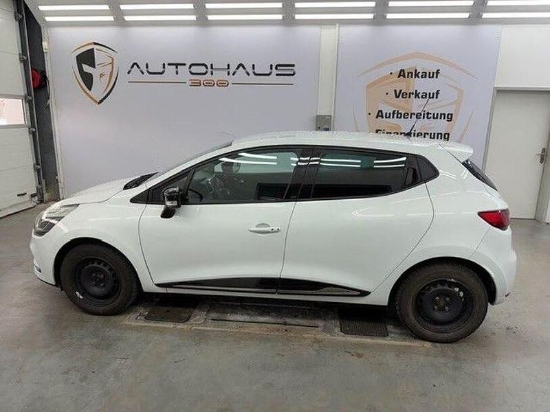Gebraucht Renault Clio V Collection 132 PS (97 kW) 2020 Weiß Limousine