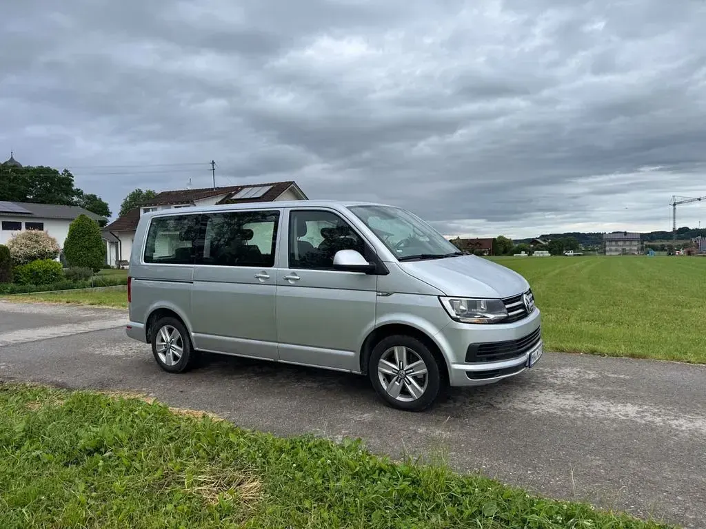 Gebraucht VW Multivan 204 PS (150 kW) 2016 Schwarz Van / Kleinbus