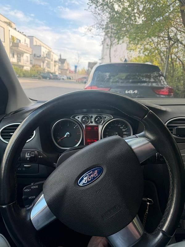 Gebraucht Ford Focus 136 PS (100 kW) 2009 Blau Limousine