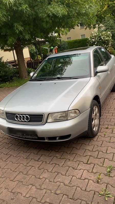 Silber Gebraucht 1997 Audi A4 Kleinwagen | 1.900 € (Fairer Preis) - Bild 1/4