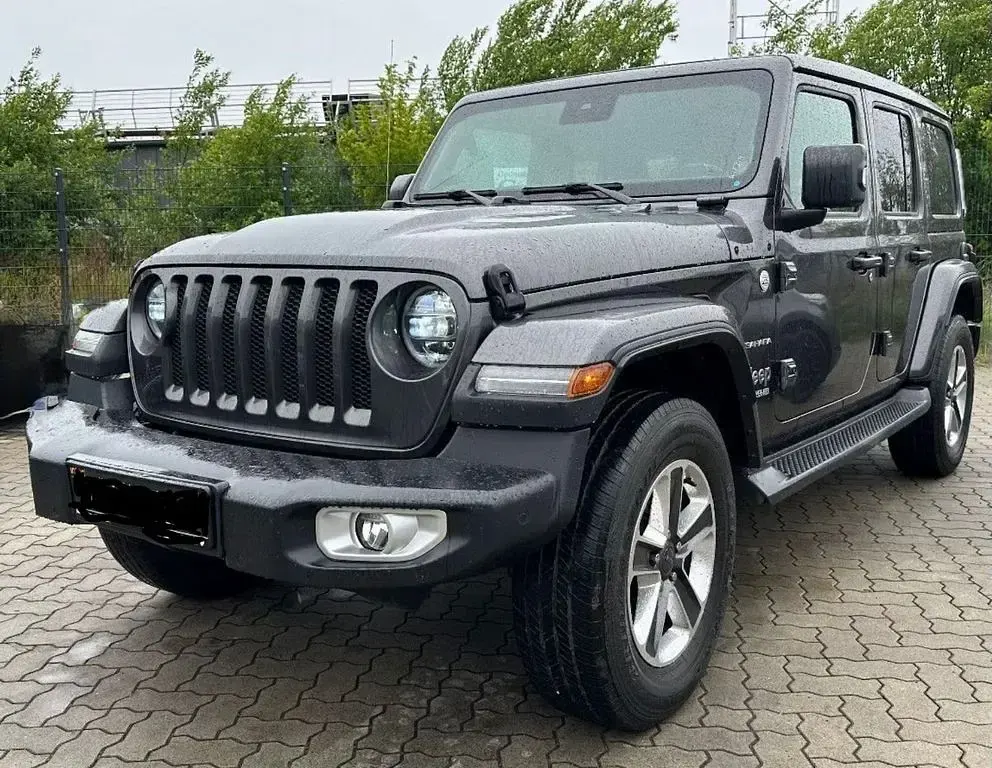 Gebraucht Jeep Wrangler Unlimited Sahara 200 PS (147 kW) 2020 Grau SUV