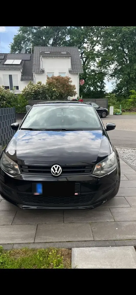 Gebraucht VW Polo 60 PS (44 kW) 2011 Schwarz Kleinwagen