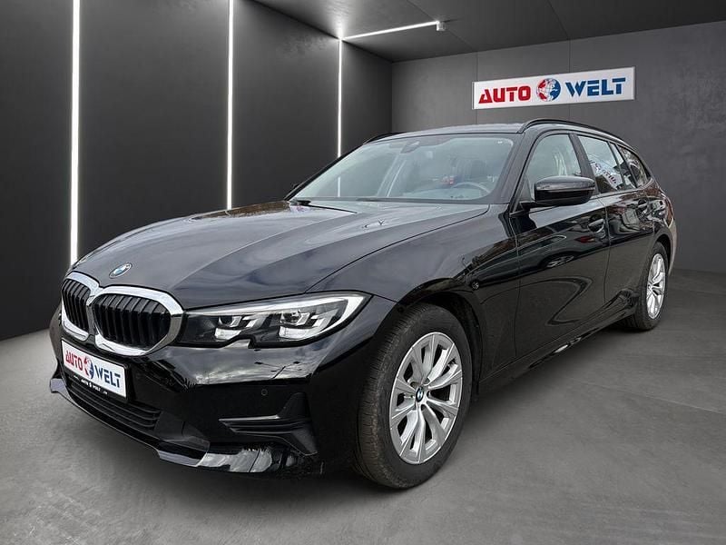 Schwarz Gebraucht 2021 BMW 318 Advantage Kombi | 20.990 € (Guter Preis) - Bild 1/4