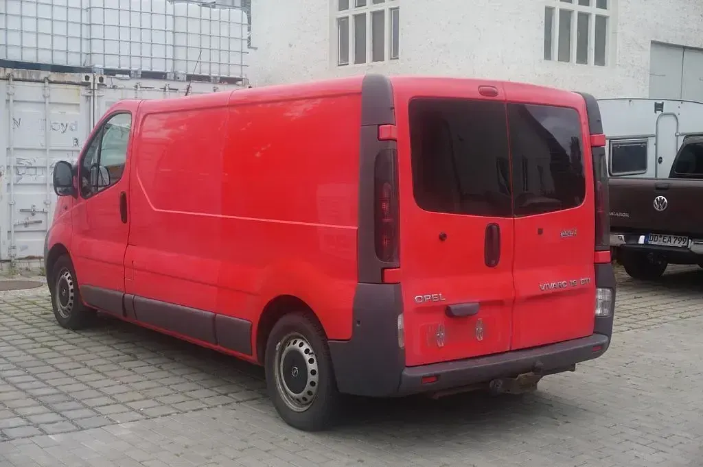 Gebraucht Opel Vivaro 101 PS (74 kW) 2003 Rot Van / Kleinbus