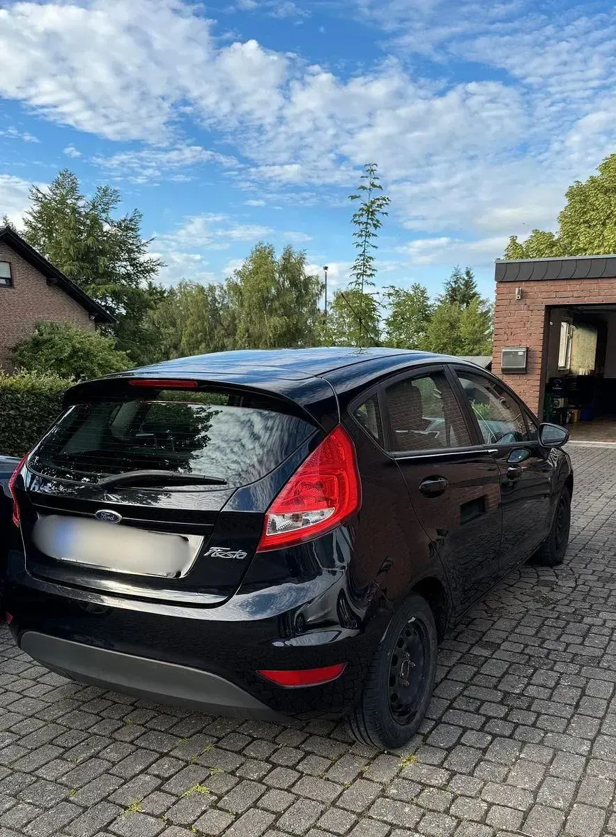 Gebraucht Ford Fiesta Trend 82 PS (60 kW) 2011 Schwarz Limousine