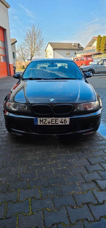 Schwarz Gebraucht 2003 BMW 325 Sport Line Coupé | 8.500 € (Etwas zu teuer) - Bild 1/4