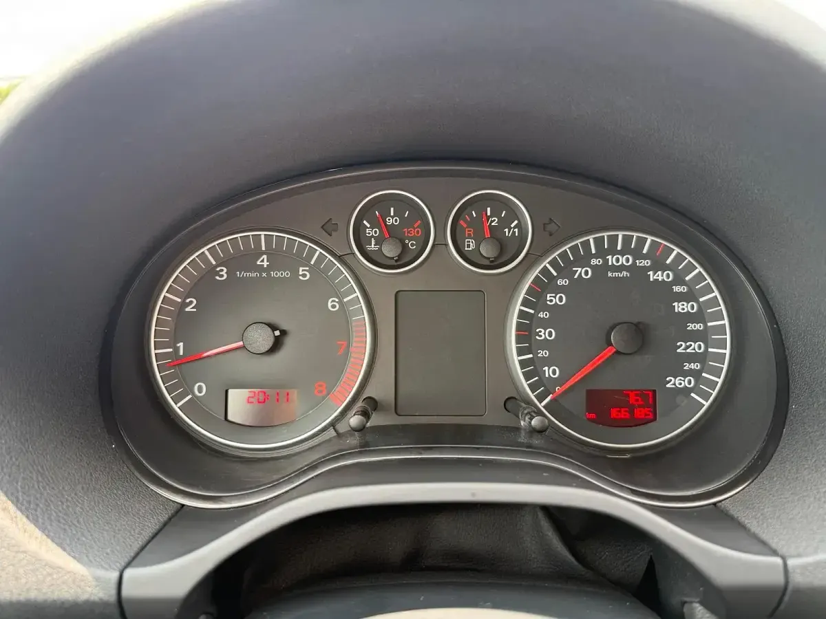Gebraucht Audi A3 101 PS (74 kW) 2004 Grau Kleinwagen