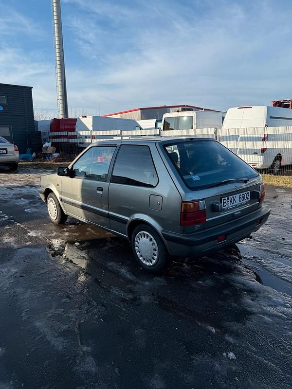 Gebraucht Nissan Micra 65 PS (47 kW) 1992 Silber Coupé