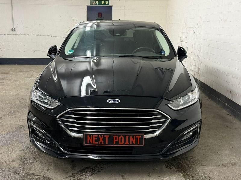 Gebraucht Ford Mondeo Titanium 150 PS (110 kW) 2022 Schwarz Limousine