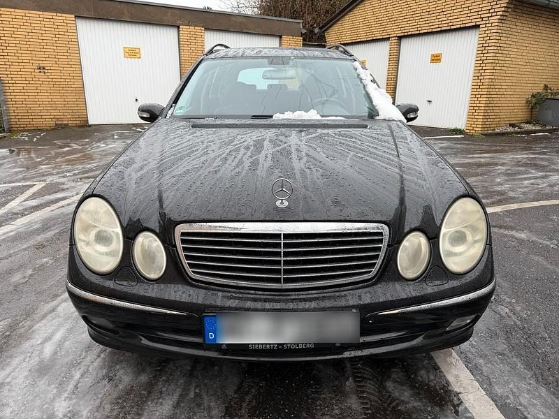 Gebraucht Mercedes E320 Avantgarde 272 PS (200 kW) 2003 Schwarz Kombi