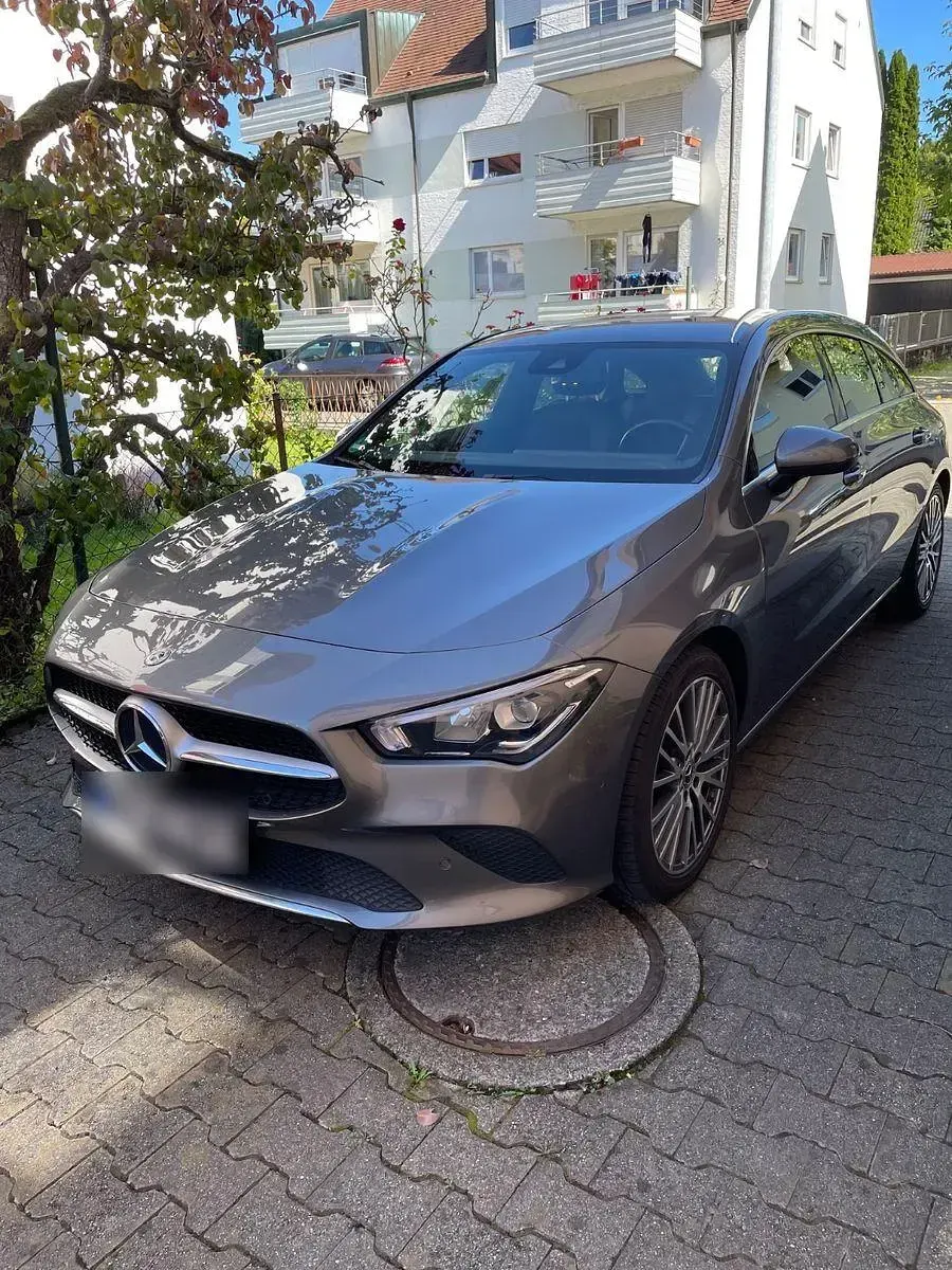 Gebraucht Mercedes CLA200 Shooting Brake 163 PS (119 kW) 2020 Grau Kombi