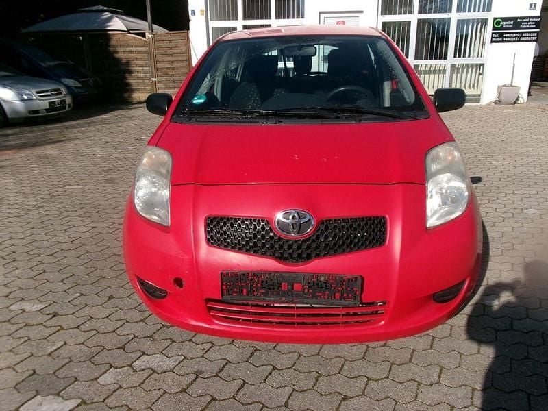 Gebraucht Toyota Yaris Cool 87 PS (63 kW) 2008 Rot Kleinwagen