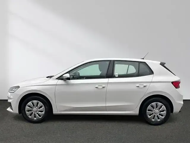 Gebraucht Skoda Fabia Active 65 PS (47 kW) 2023 Weiß Limousine