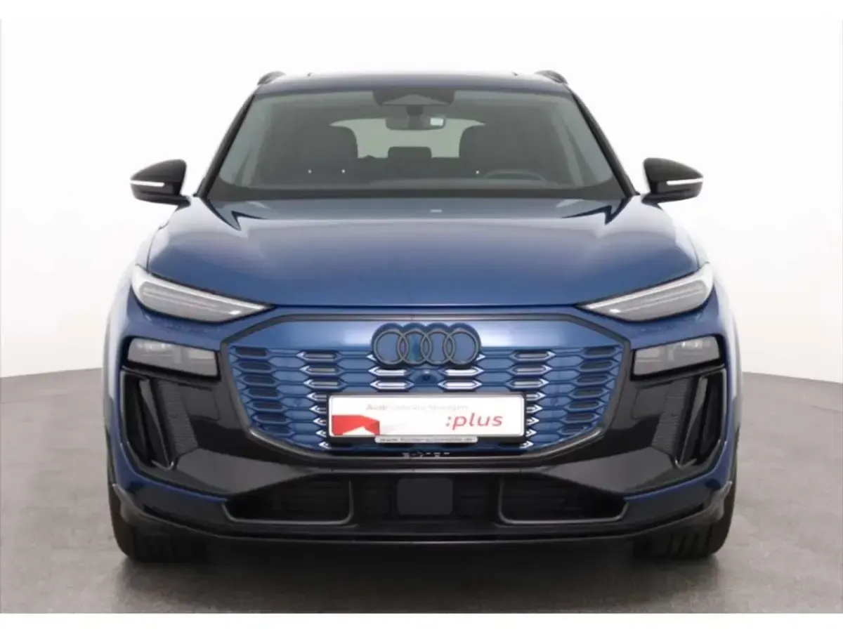 Gebraucht Audi Q6 e-tron S-Line 284 kW (387 PS) 2025 Blau SUV