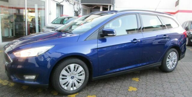 Blau metallic Gebraucht 2016 Ford Focus Kombi | 12.950 € (Etwas zu teuer) - Bild 1/4