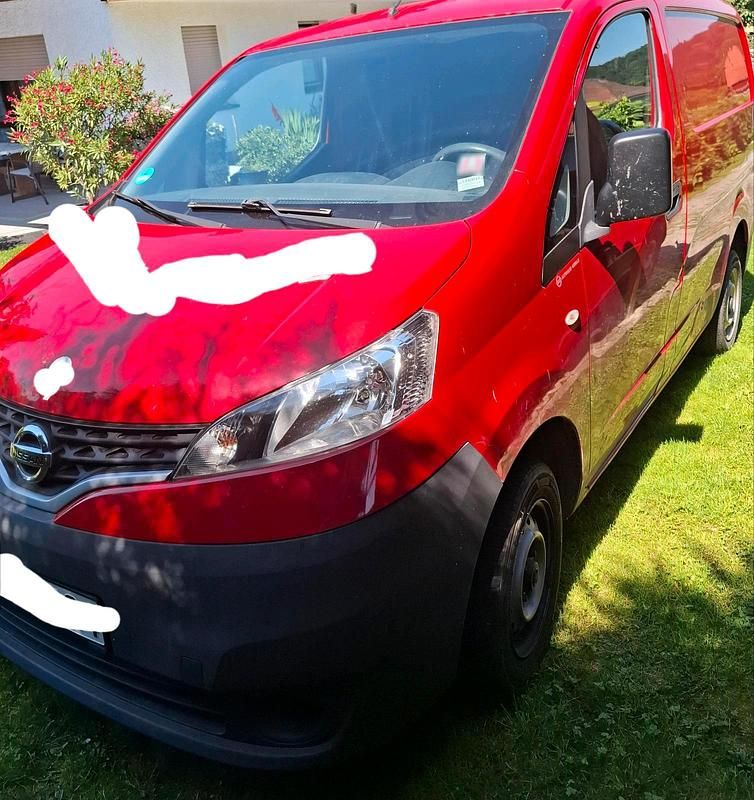 Gebraucht Nissan NV200 75 PS (55 kW) 2012 Rot Van / Kleinbus