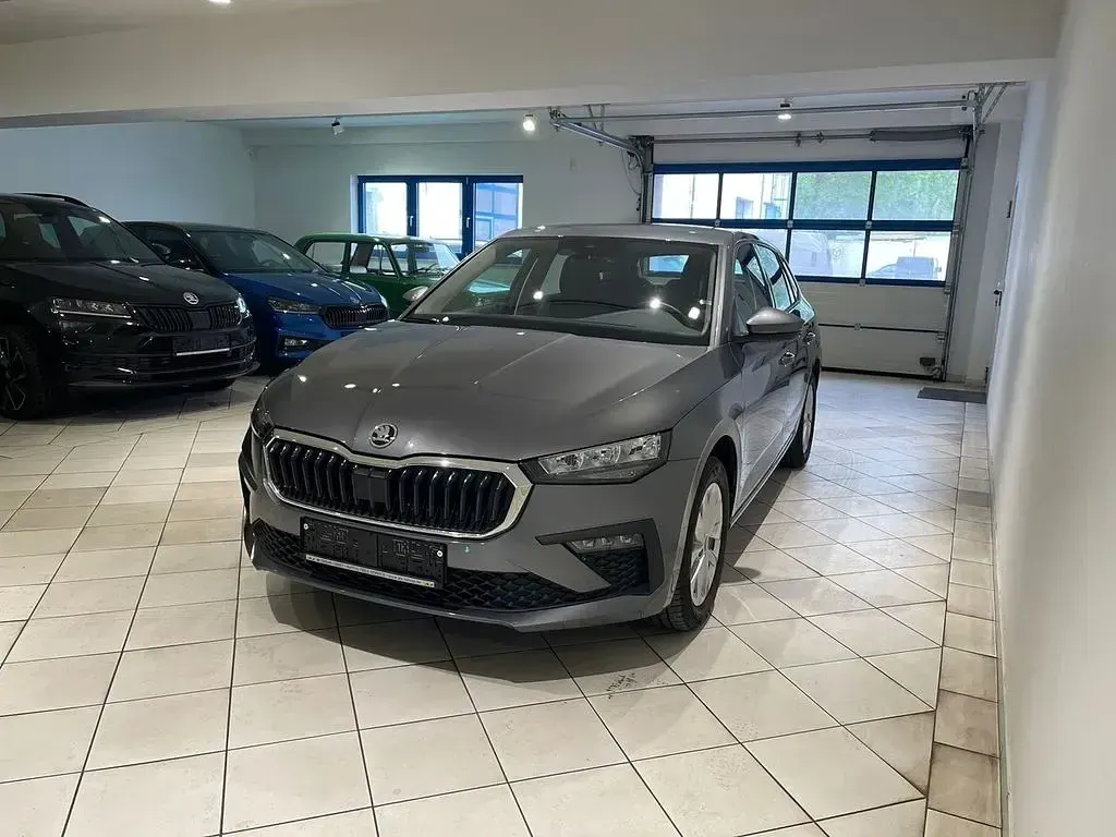 Usata Skoda Scala 116 CV (85 kW) 2025 Grigio Utilitaria