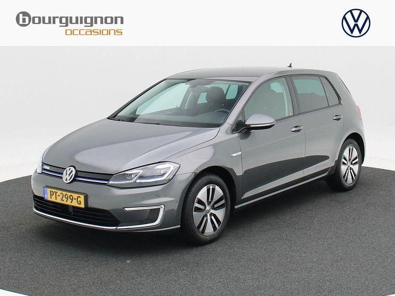 Grau Gebraucht 2017 VW e-Golf Edition Kleinwagen | 11.750 € (Fairer Preis) - Bild 1/4