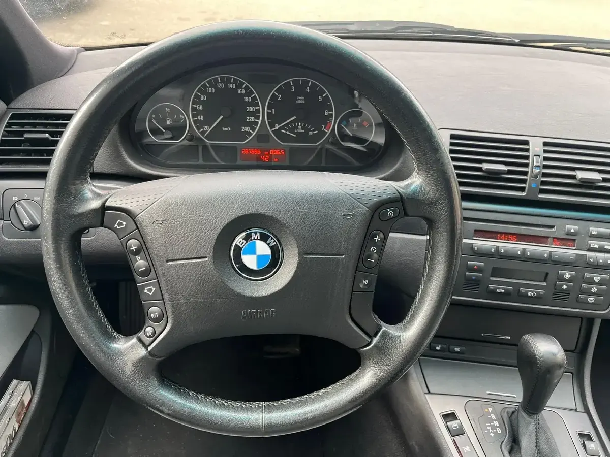 Gebraucht BMW 330 231 PS (169 kW) 2004 Blau Kombi