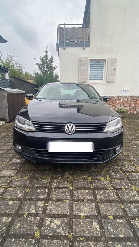 Schwarz Gebraucht 2011 VW Jetta Comfortline Limousine | 6.750 € (Teuer) - Bild 1/4