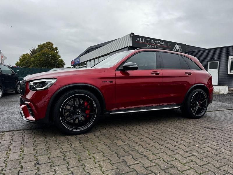 Rot Gebraucht 2020 Mercedes GLC63 AMG AMG SUV | 57.700 € (Fairer Preis) - Bild 1/4