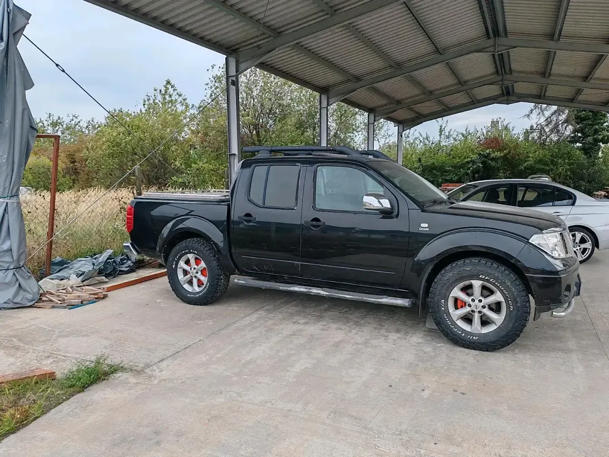 Gebraucht Nissan Navara 174 PS (127 kW) 2006 Schwarz Pickup