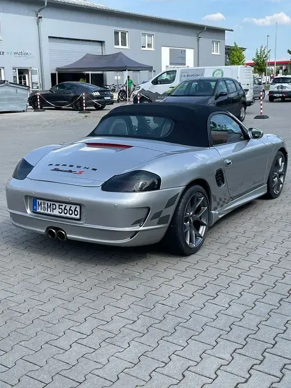 Gebraucht Porsche 986 Boxster 260 PS (191 kW) 2004 Silber Cabrio