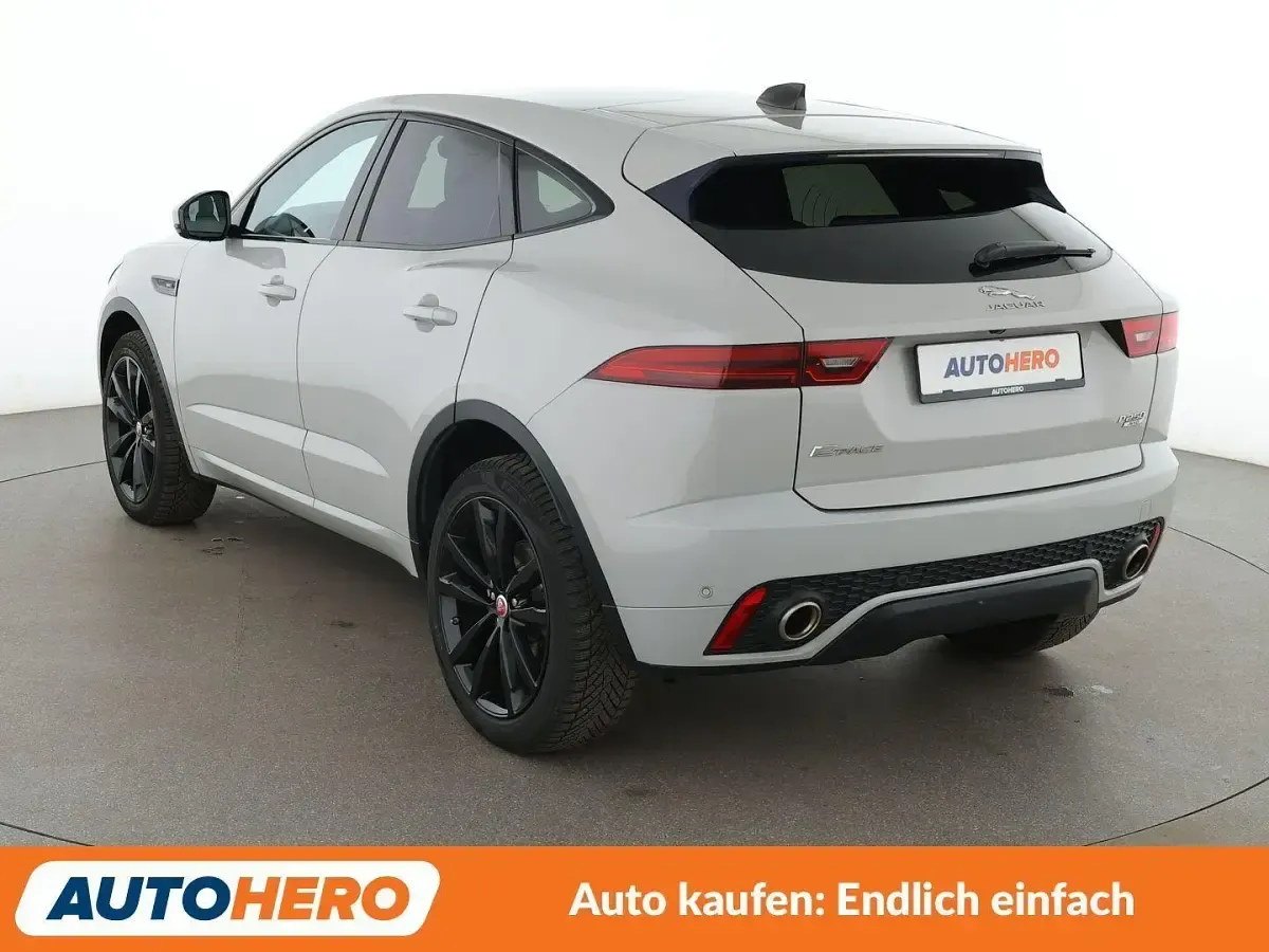 Begagnad Jaguar E-Pace R-Dynamic 249 HK (183 kW) 2020 Grå SUV