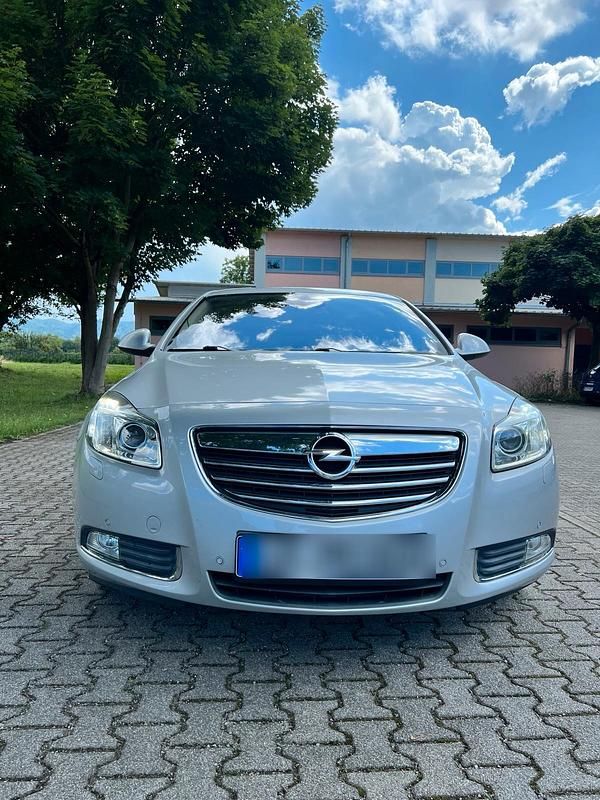 Silber Gebraucht 2010 Opel Insignia Limousine | 6.000 € (Fairer Preis) - Bild 1/4
