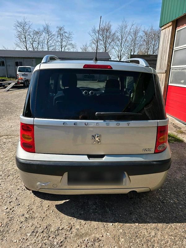 Gebraucht Peugeot 1007 74 PS (54 kW) 2005 Silber Van / Kleinbus