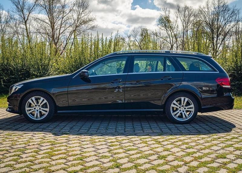 Gebraucht Mercedes E200 136 PS (100 kW) 2015 Schwarz Kombi