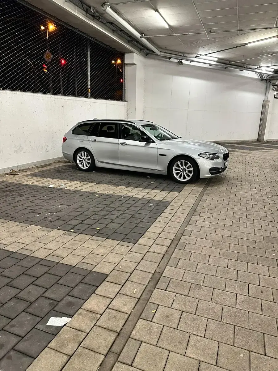 Gebraucht BMW 525 218 PS (160 kW) 2014 Silber Kombi